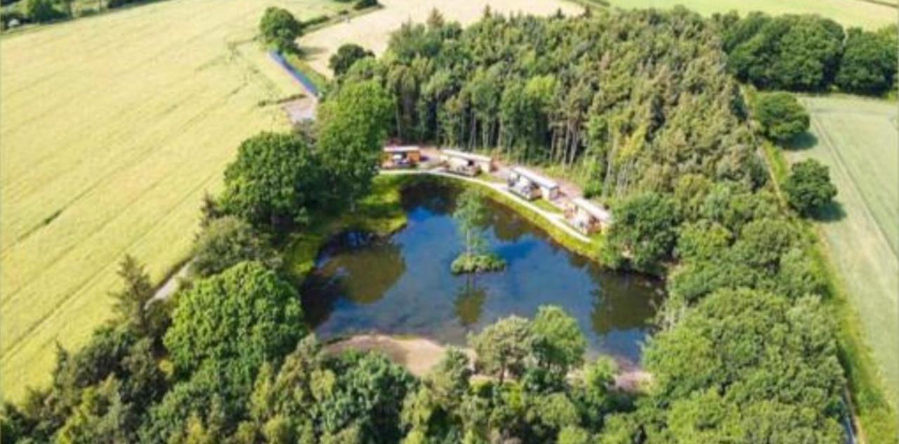 Rowan Boutique Lodge For Couples With A Dog ยอร์ค ภายนอก รูปภาพ