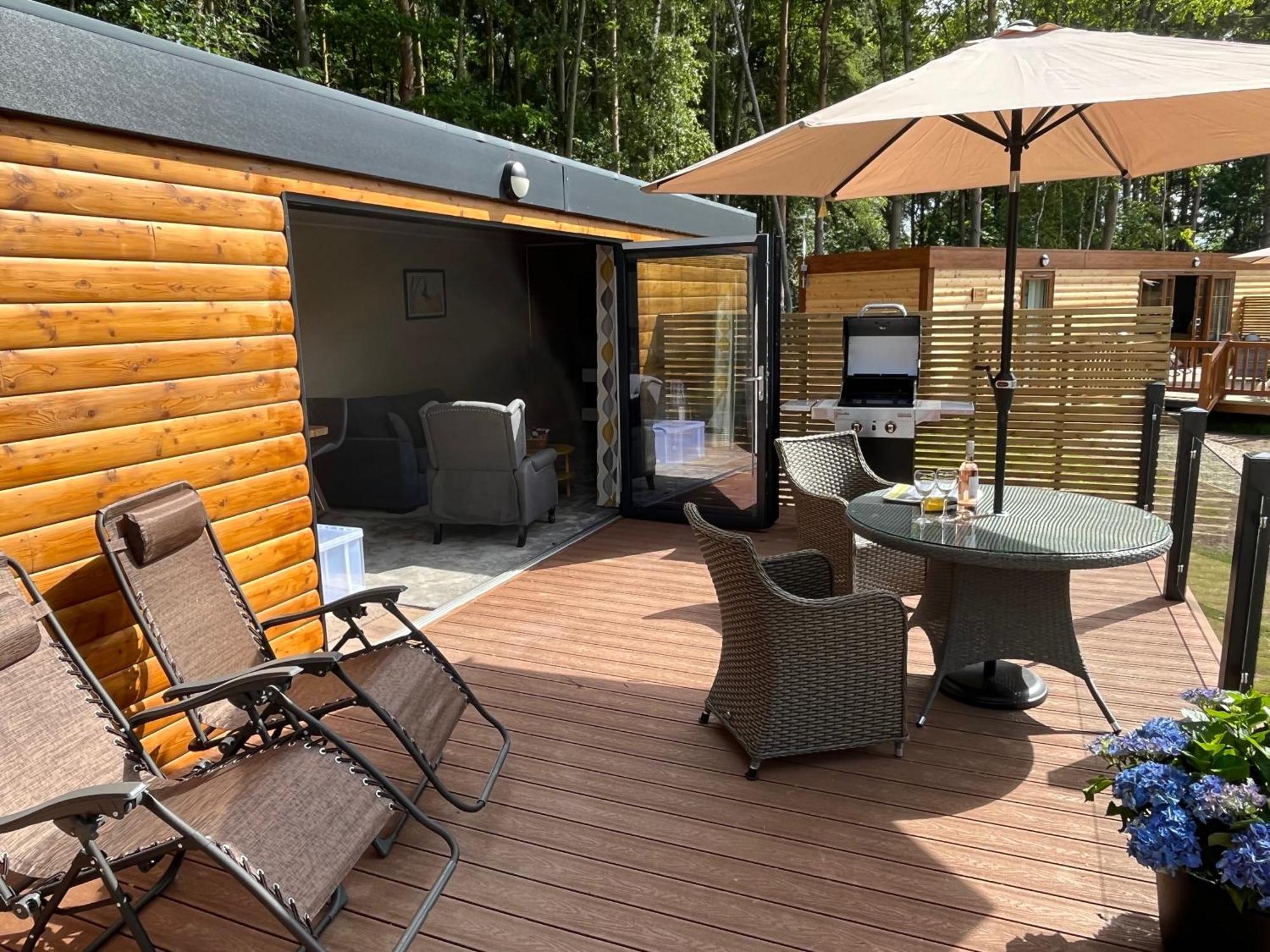 Rowan Boutique Lodge For Couples With A Dog ยอร์ค ภายนอก รูปภาพ